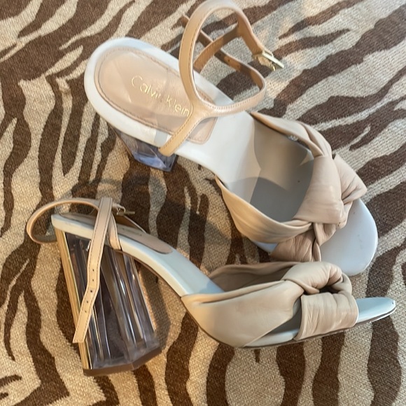 calvin klein nude heels with knot detail and clear block heel - Picture 2 of 4